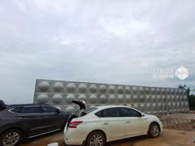 養(yǎng)殖企業(yè)不銹鋼保溫水箱，采用地下深井取水、蓄水、供水